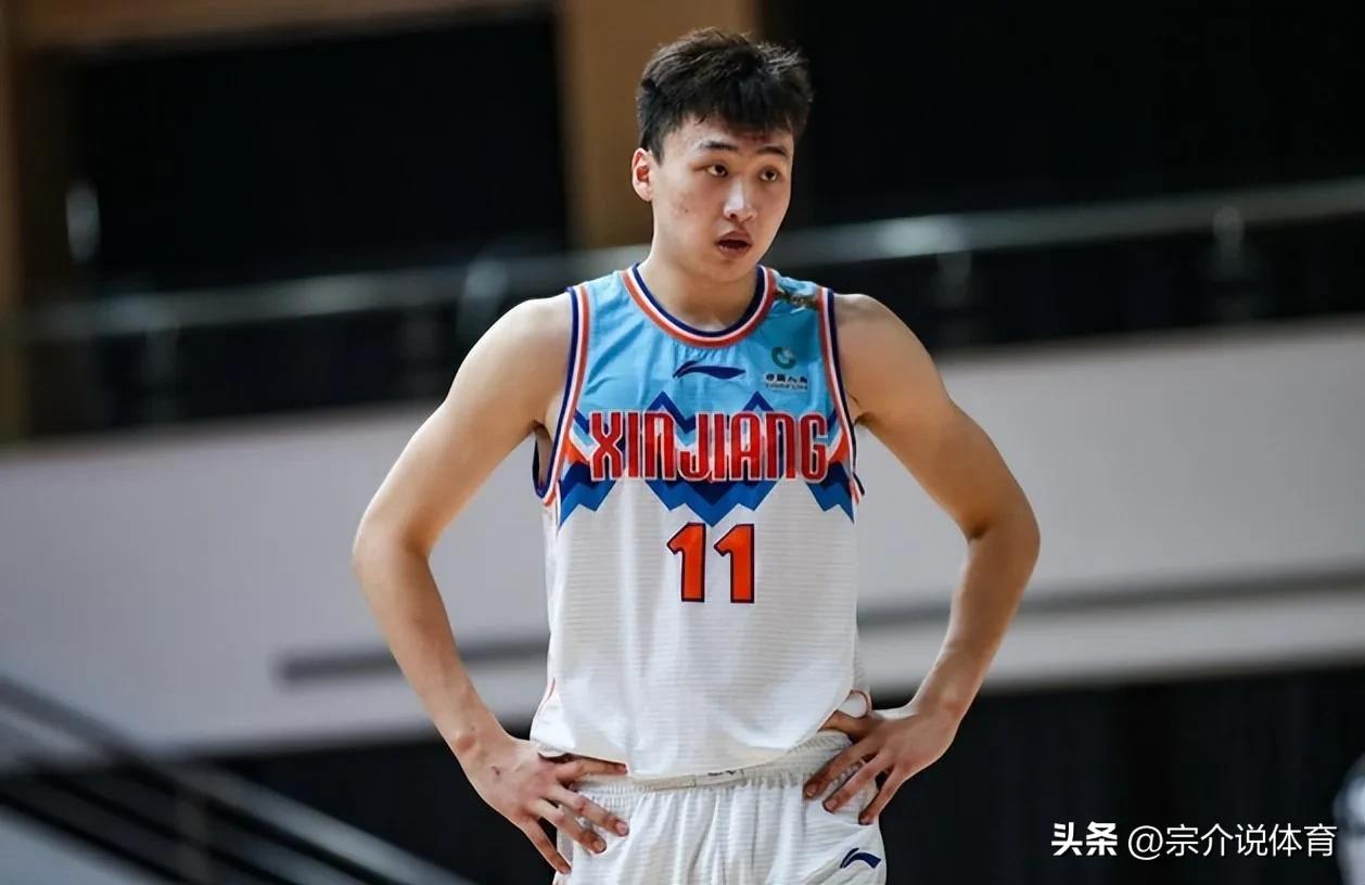 周琦和郭艾伦集训名单,男篮集训名单周琦郭艾伦领衔