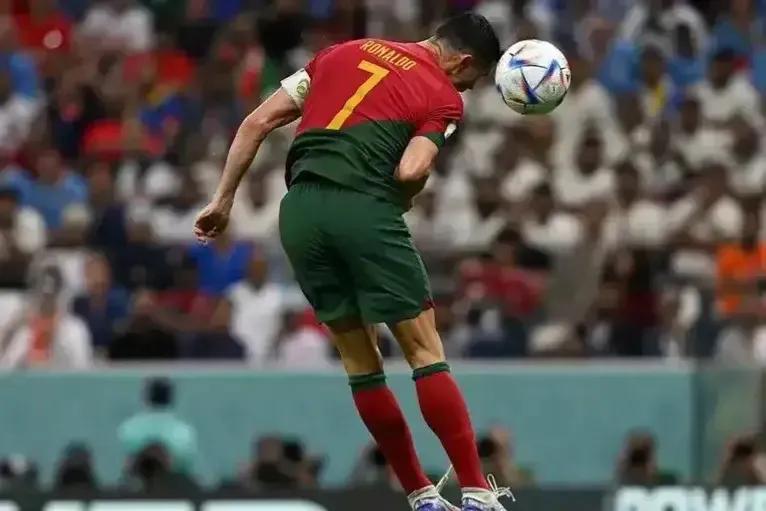 fifa足球世界绝代双骄梅西c罗,绝代双骄梅西c罗完整版