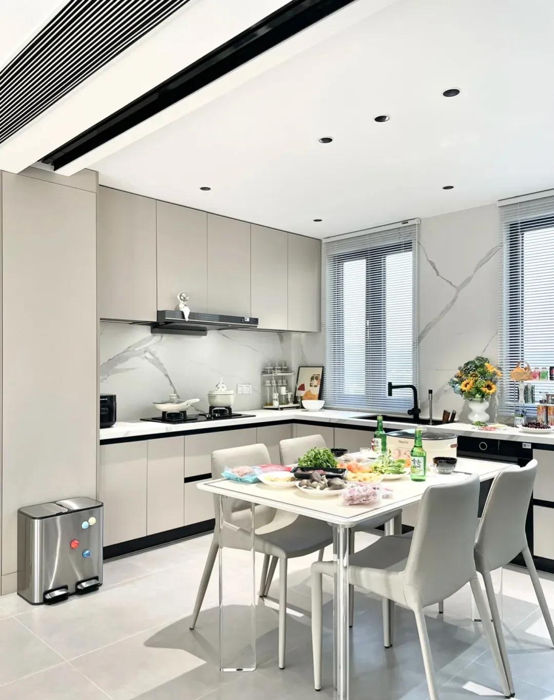 江苏女主晒出140㎡新家：全屋没有一丝俗气，堪称装修教科书