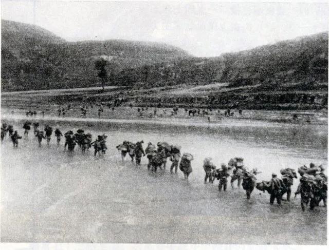 广泛机动，察机寻隙