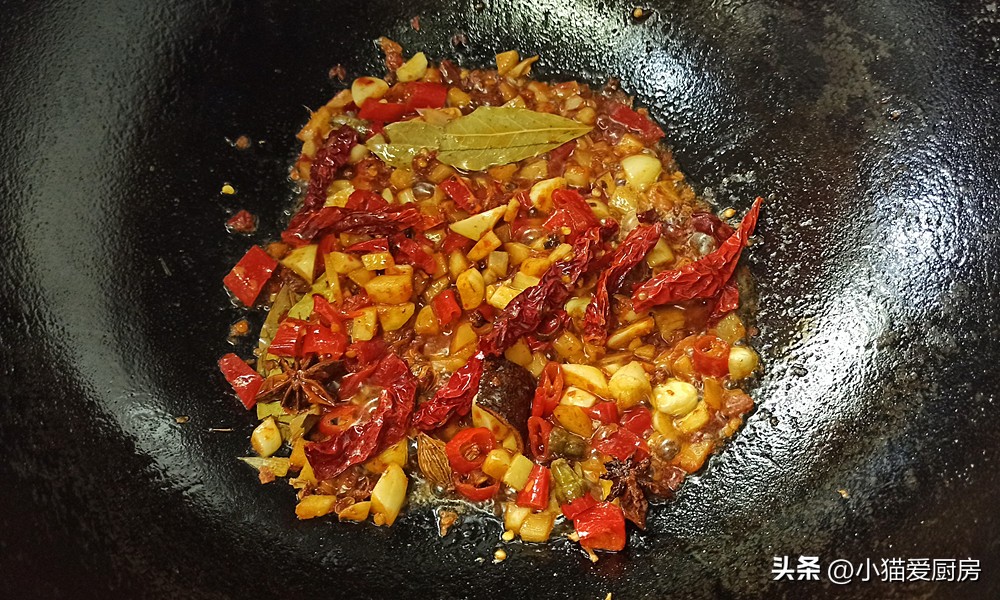 魔芋烧鸭最正宗川味做法,四川魔芋烧鸭的正宗做法