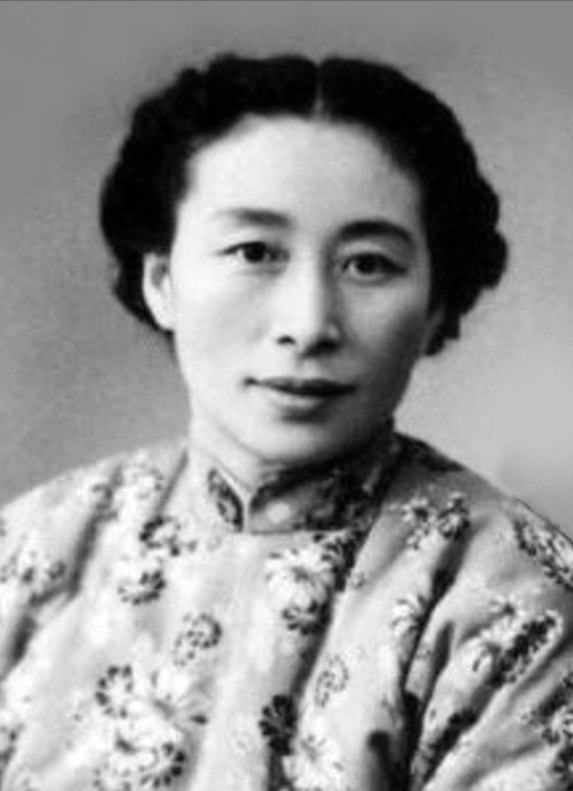 闄堣祿澶у皢瑙佸倕娑槸鍝泦,闄堣祿澶у皢鍌呮动鐢佃鐗囨