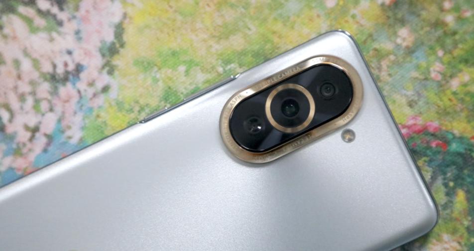 最新全面屏手机性价比高推荐,性价比直屏旗舰手机最值得入手