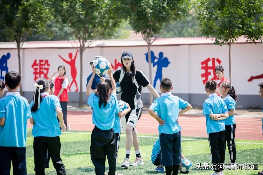 “公益体彩快乐操场”成就乡村孩子足球梦