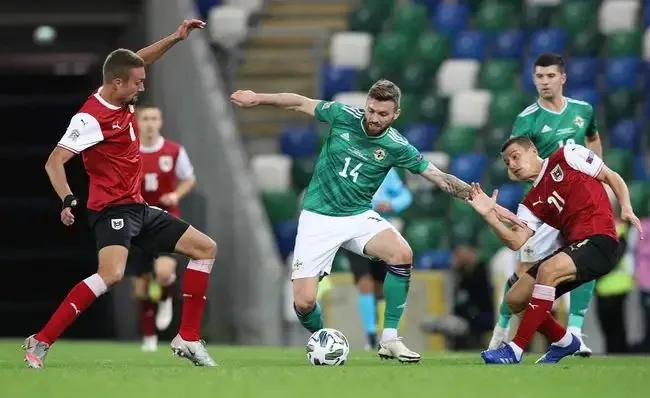 看足球的有多少看得懂,看足球的人一定踢足球吗