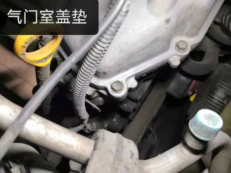 2003年的丰田老霸道，33万公里“车况残旧”，翻新复活变新车