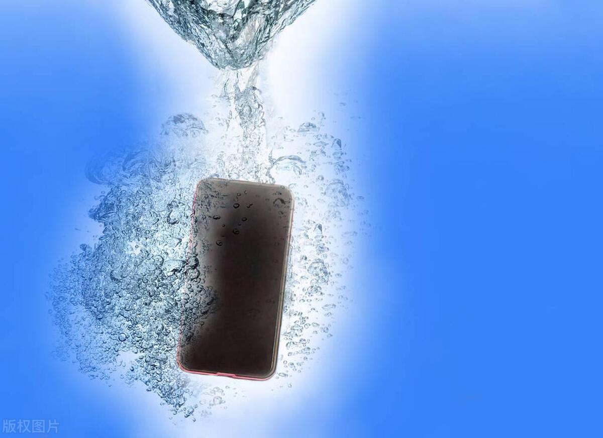 为什么拆电池的手机被淘汰了,可换电池手机为啥被淘汰了