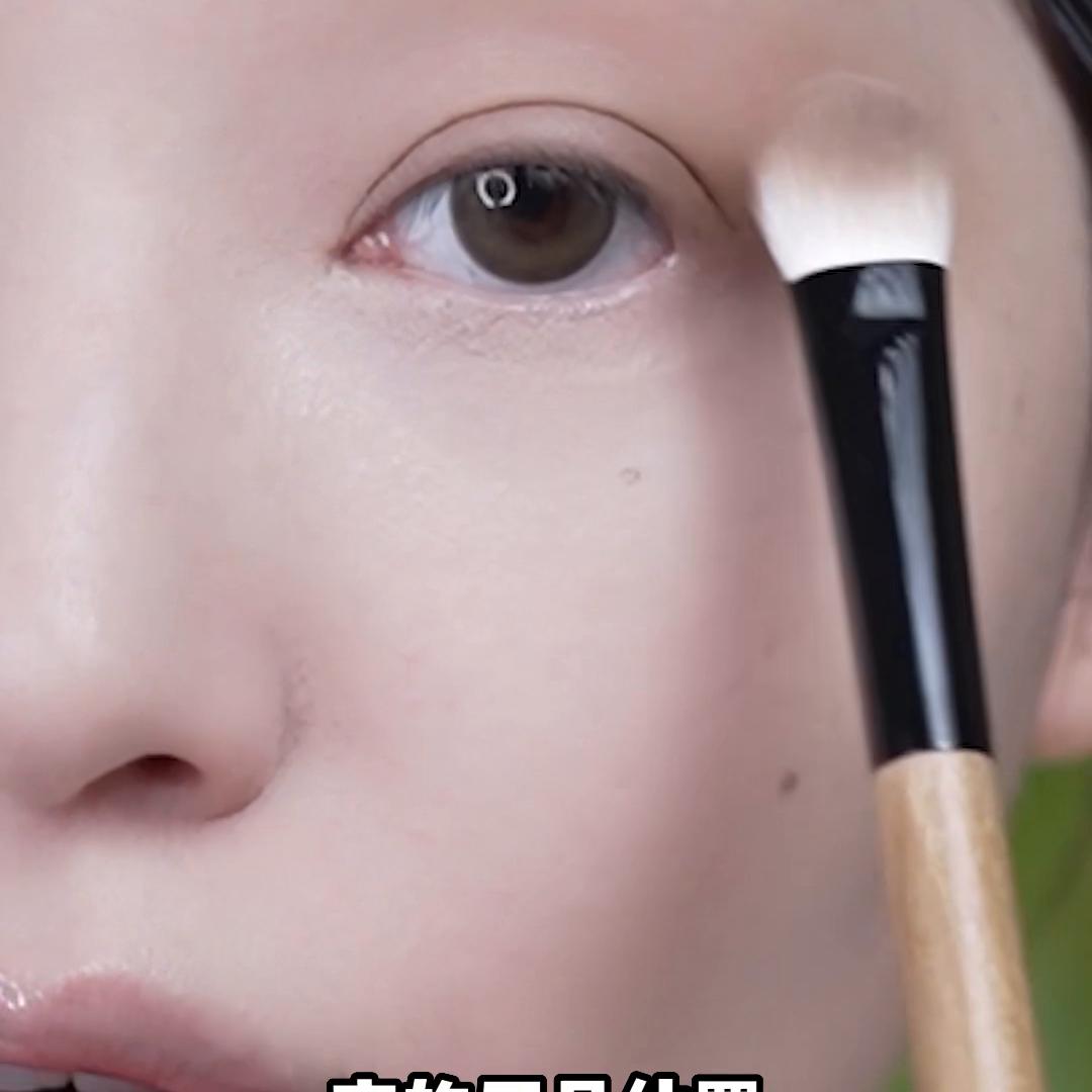 新中式妆容怎么画眼妆,新中式眼妆教程狐狸眼