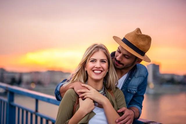 睡前怎么撩女生想你一整夜,睡前怎样撩男生心动