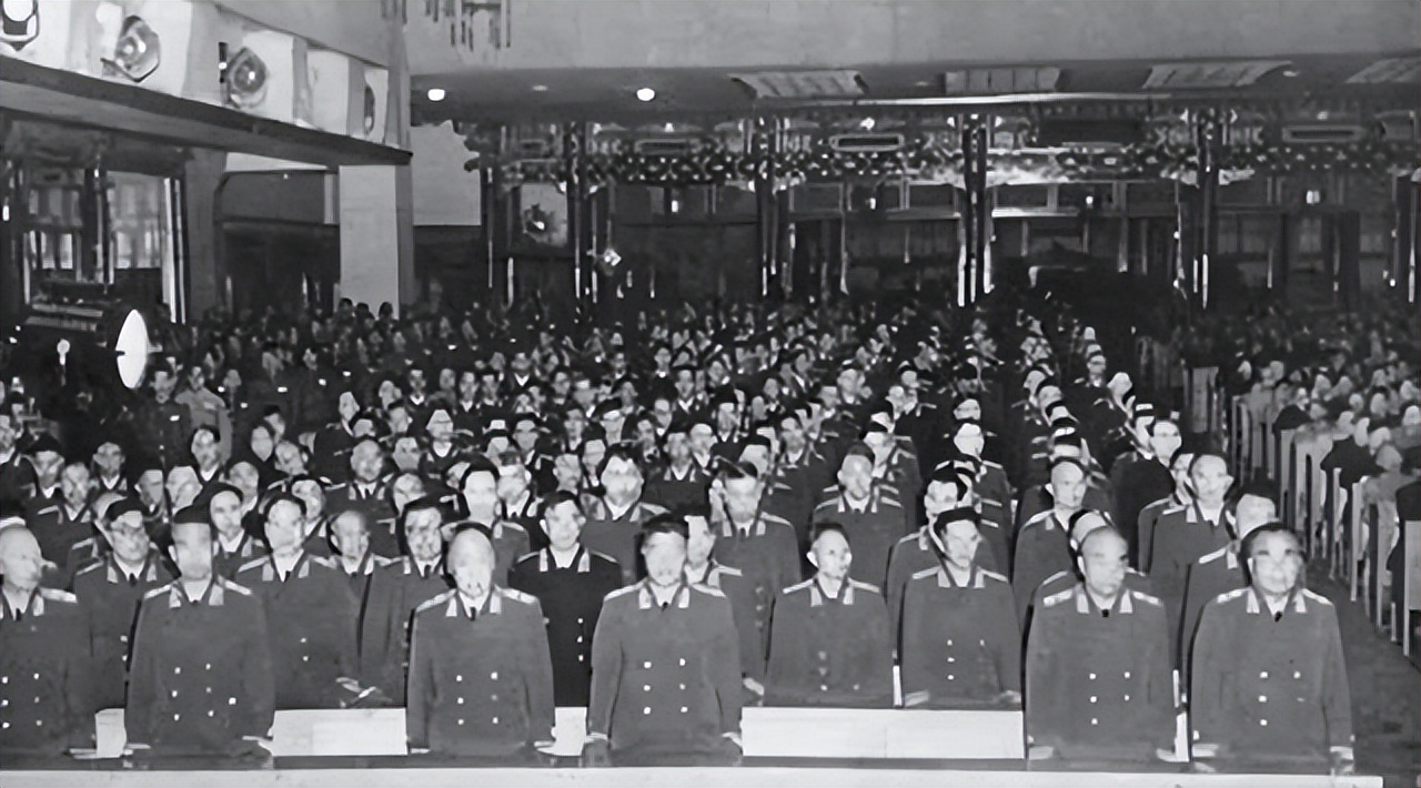 *德朱**的元帅证书编号为004,彭德怀是006,“神秘”的005号是谁?