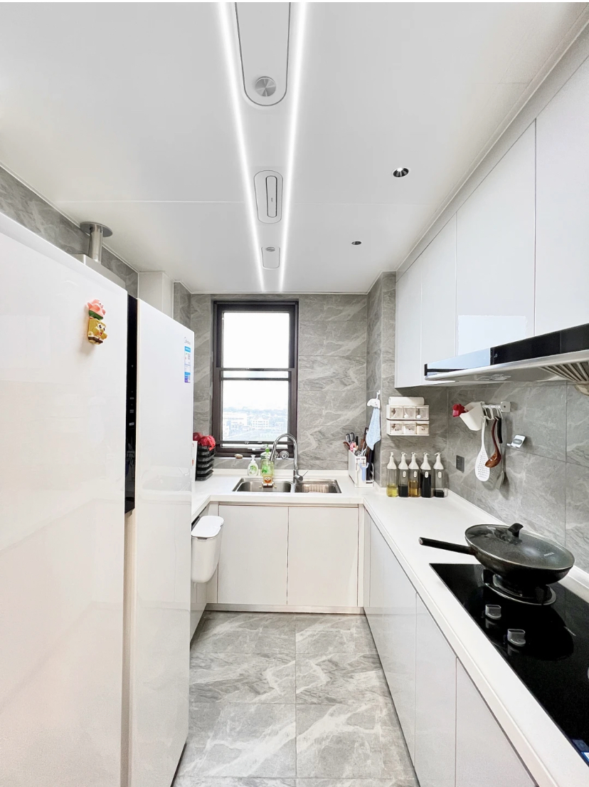 江苏夫妻“教科书式”的装修火了，全屋布置得干净又实用，超羡慕