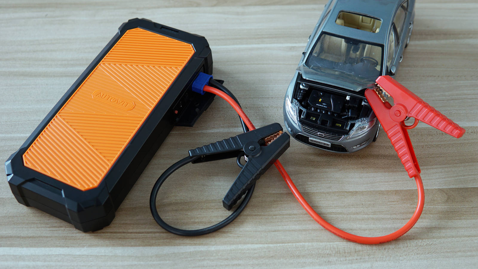 汽车启动应急电源瞬间没电了,汽车应急启动电源24v无法工作