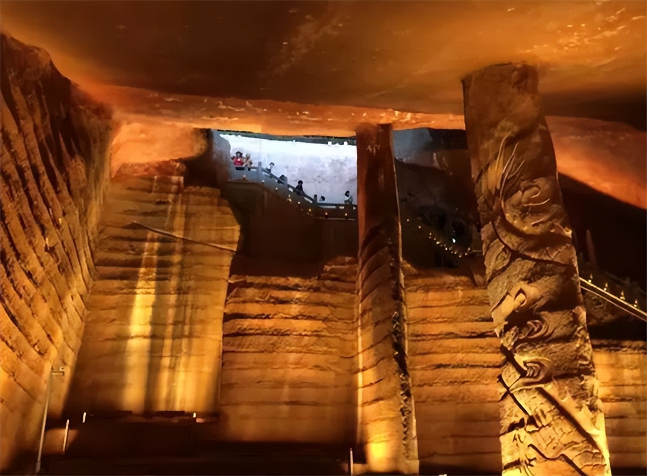 浙江水塘抽干发现宫殿,水潭被村民抽干后惊现千年宫殿