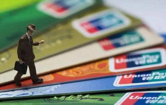 银行卡转账时状态异常什么原因,银行卡长期不用状态异常怎么解决