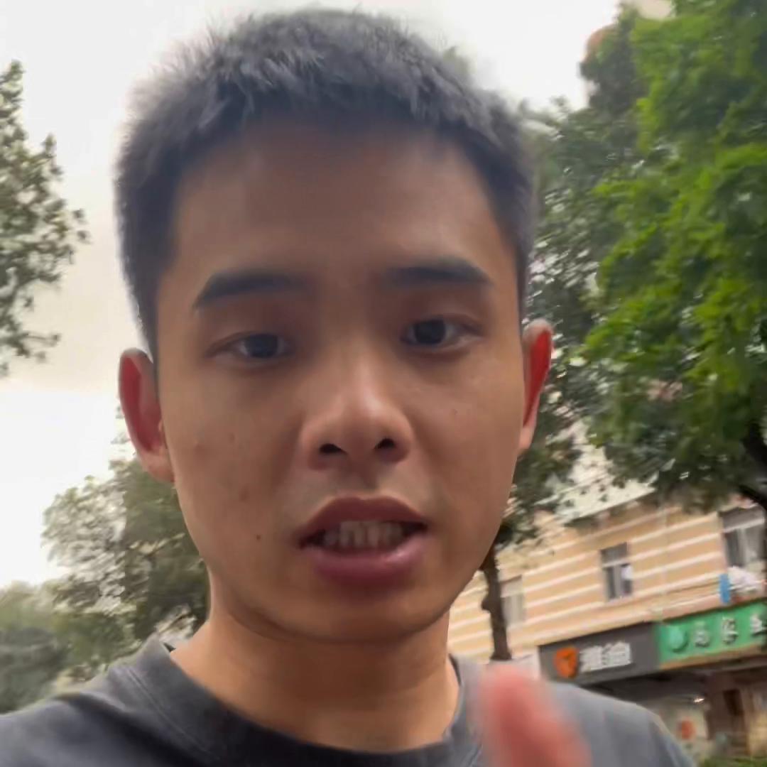 卡贴机到底能不能买，视频比较长，讲的很详细，看完你再不...