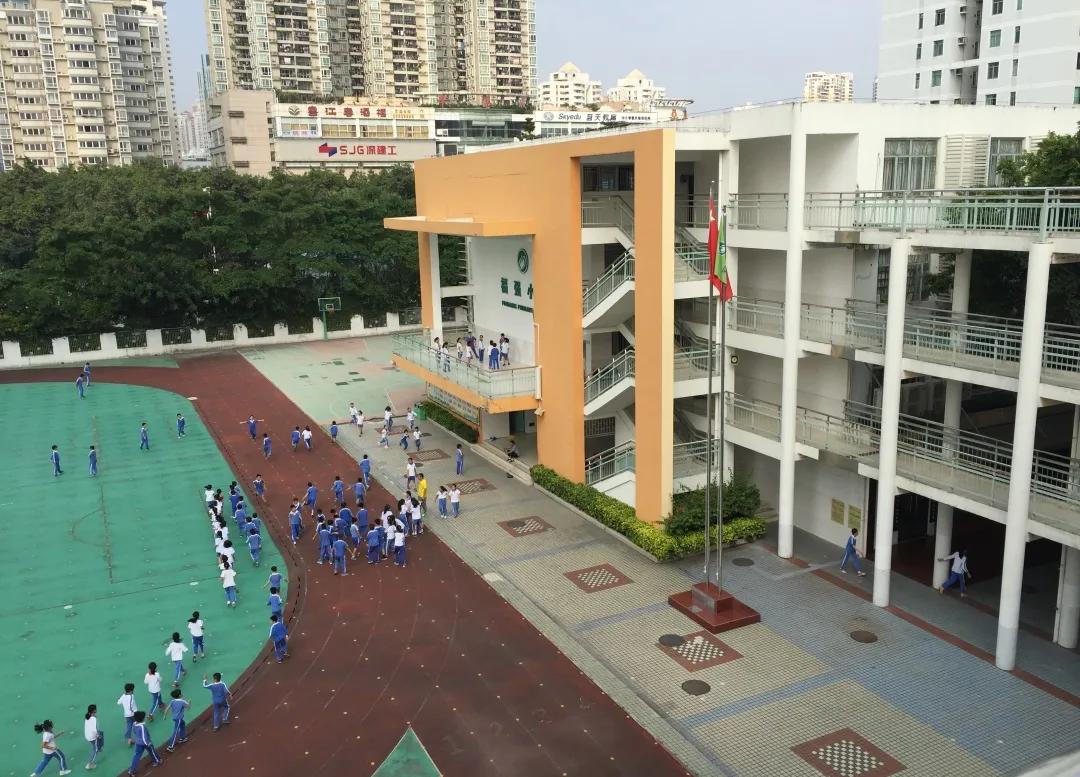 福田区2005年建的图书馆,深圳市福田图书馆