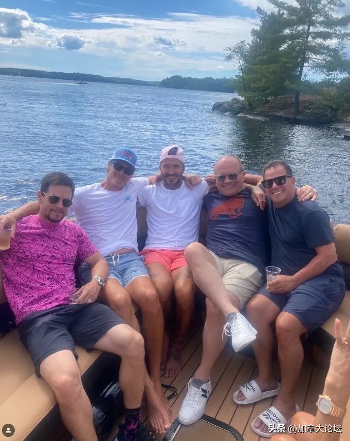 贝克汉姆一家在安省度假:贝嫂身材亮眼!网友激动了