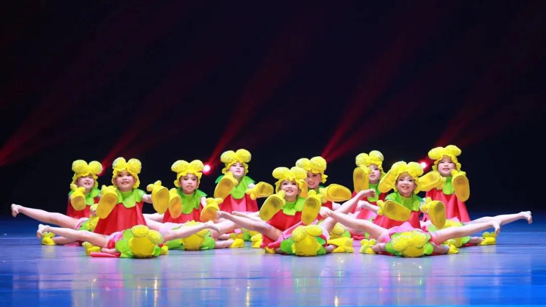 欢度小年夜|“一人一艺”云盛典“踏歌而行”原创精品展演