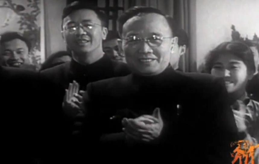 春晚现场吃鸡,39年前春晚