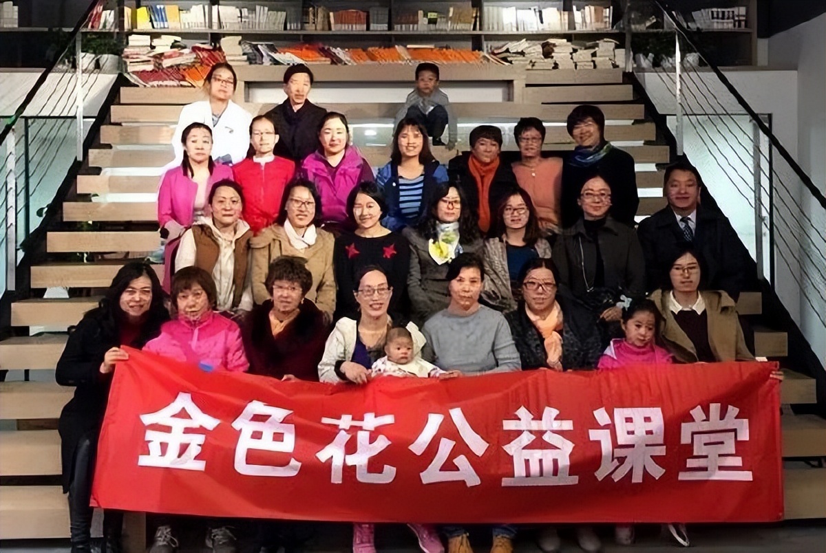 媒体“网事”｜观里讯息一“网”俱全，邻里似亲“站”内相见