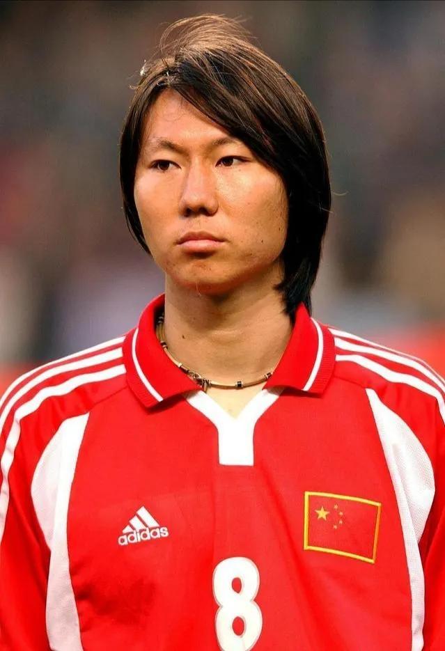 寒冬邂逅,世界杯中的温暖时刻