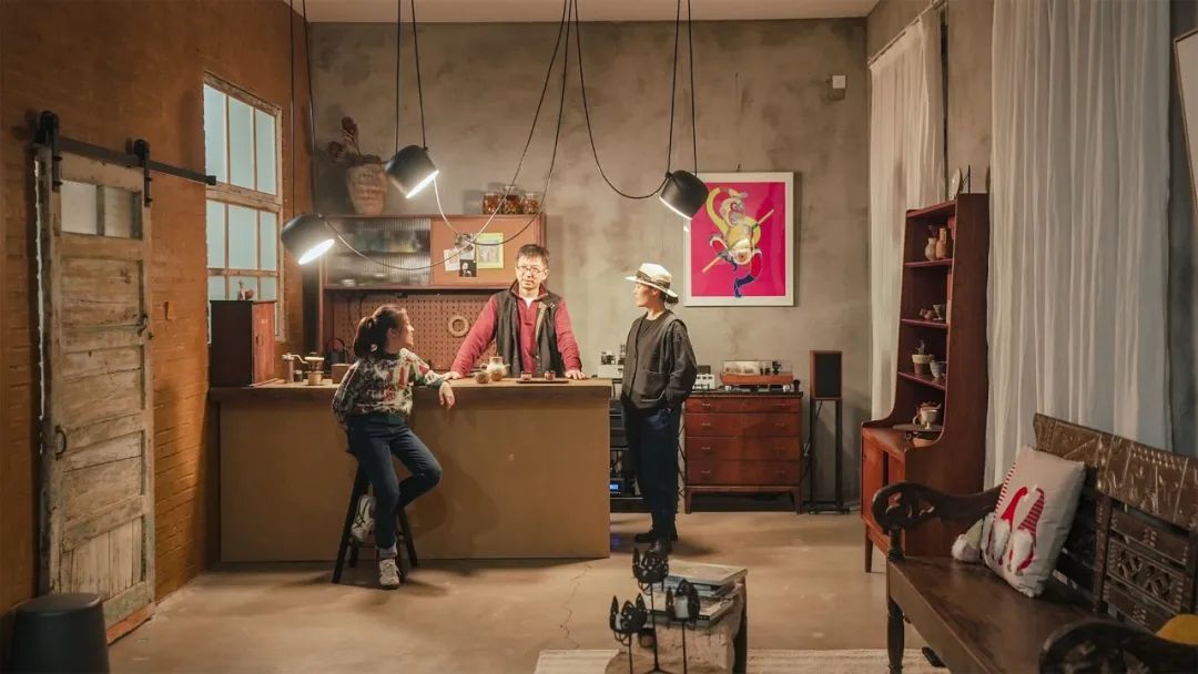 疫情三年,北京夫妻带女儿安守乡下400㎡土坯房