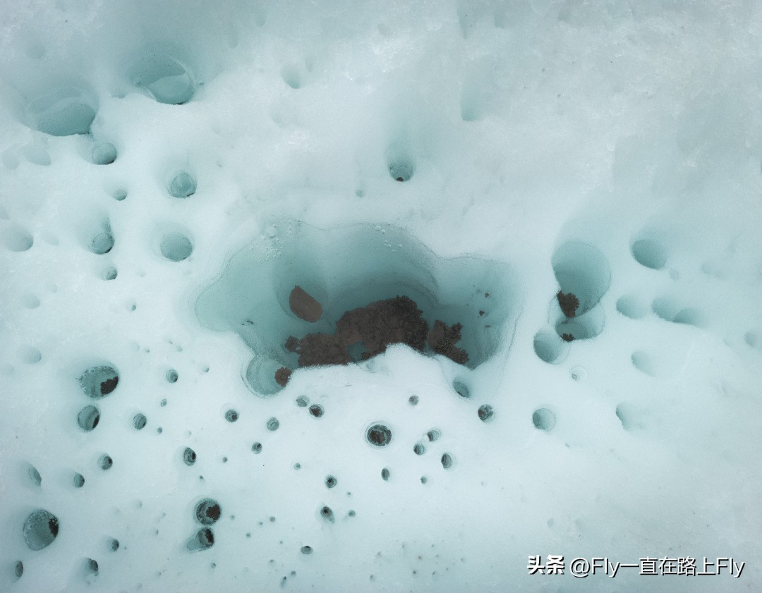 穿越博格达峰脚下冰湖之旅,徒步穿越新疆博格达峰