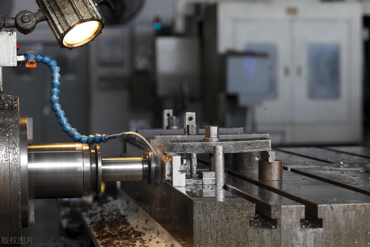 因为疫情影响生意倒闭,因为疫情被迫被裁员