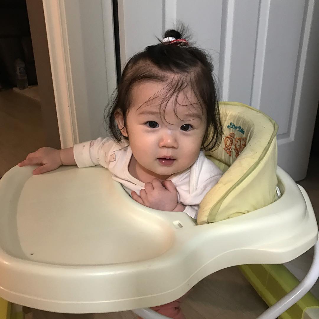 最近超火的可爱小女孩表情包,小女孩可爱萌表情包