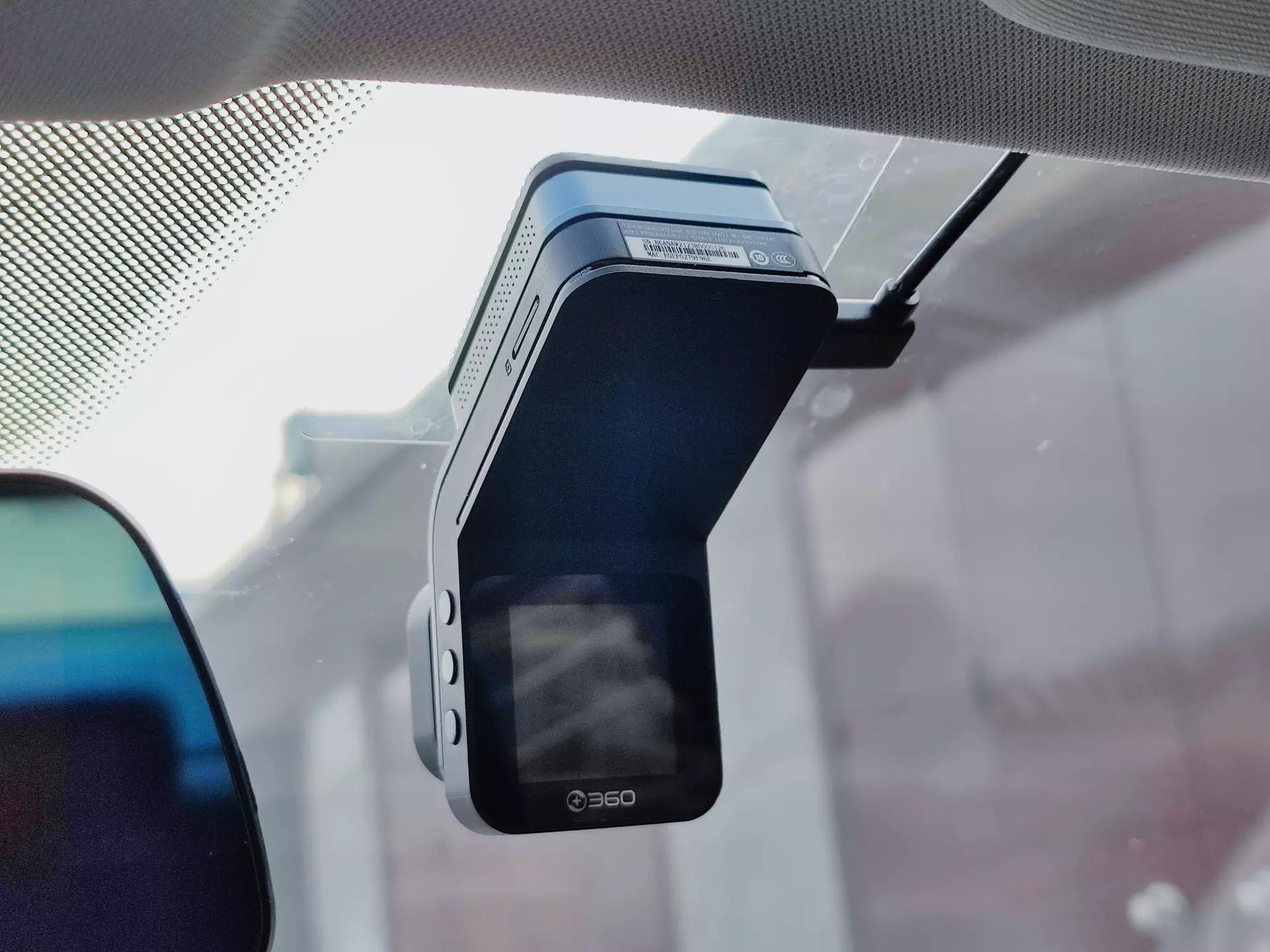 g900行车记录仪测评视频,四镜头360行车记录仪