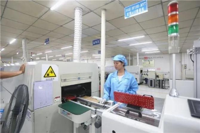 年轻人别送外卖别进工厂完整版,年轻人应当少送外卖多进工厂