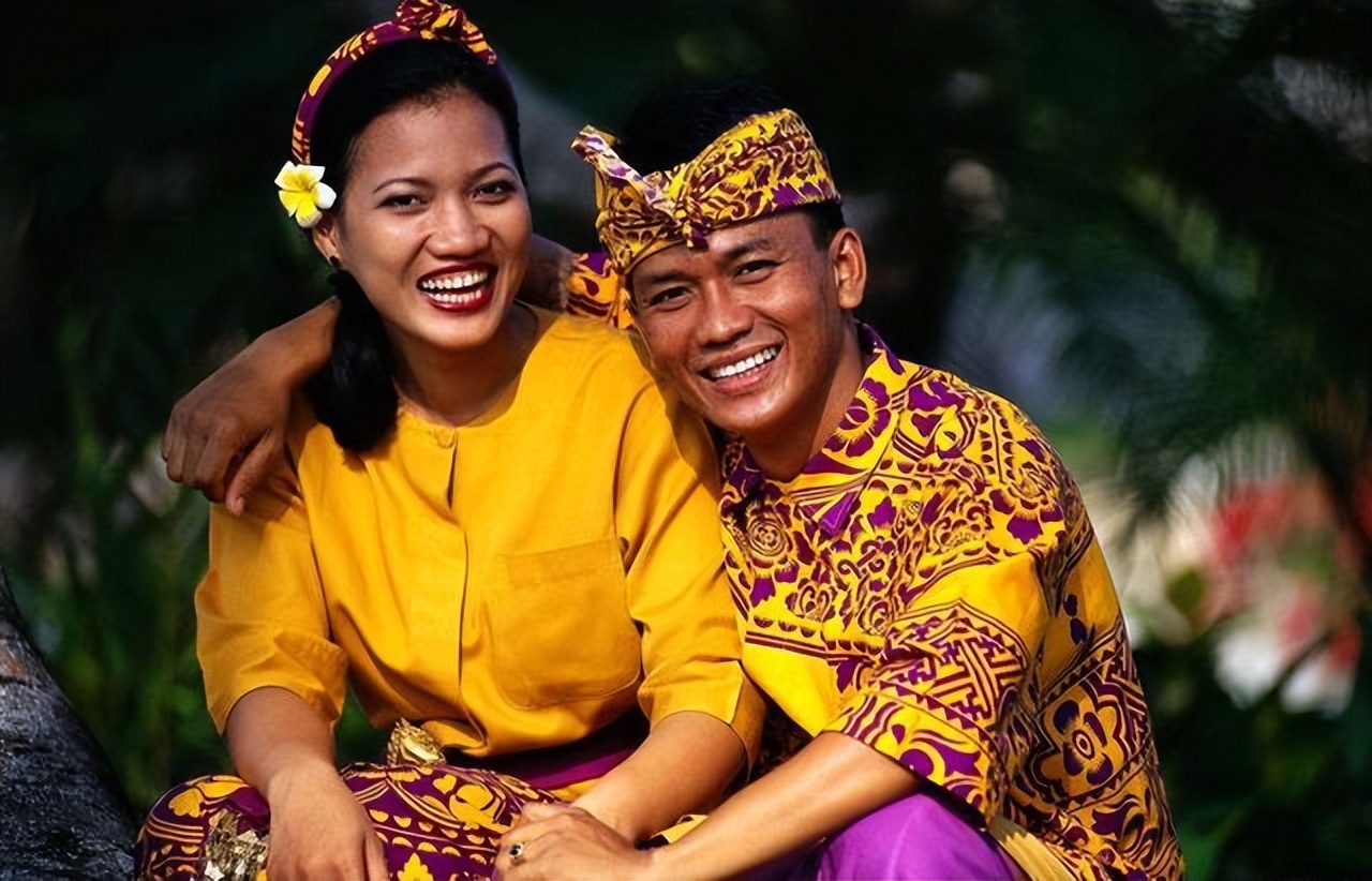 泰国人妖的“血泪史”，揭秘人妖背后的真正生活