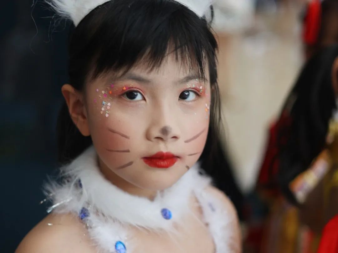 舞蹈表演培训推荐哪家,舞蹈机构还是舞蹈学校