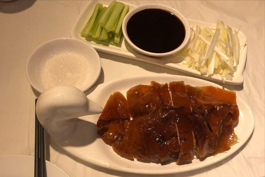 北京哪里可以吃到最正宗的烤鸭,真正的老北京人都在哪里吃烤鸭