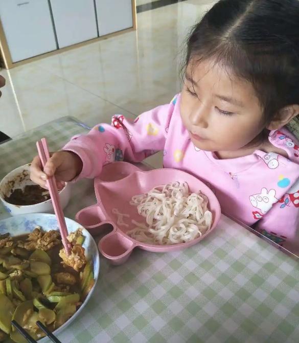 三长二短这个成语从哪里来,成语三长两短意思