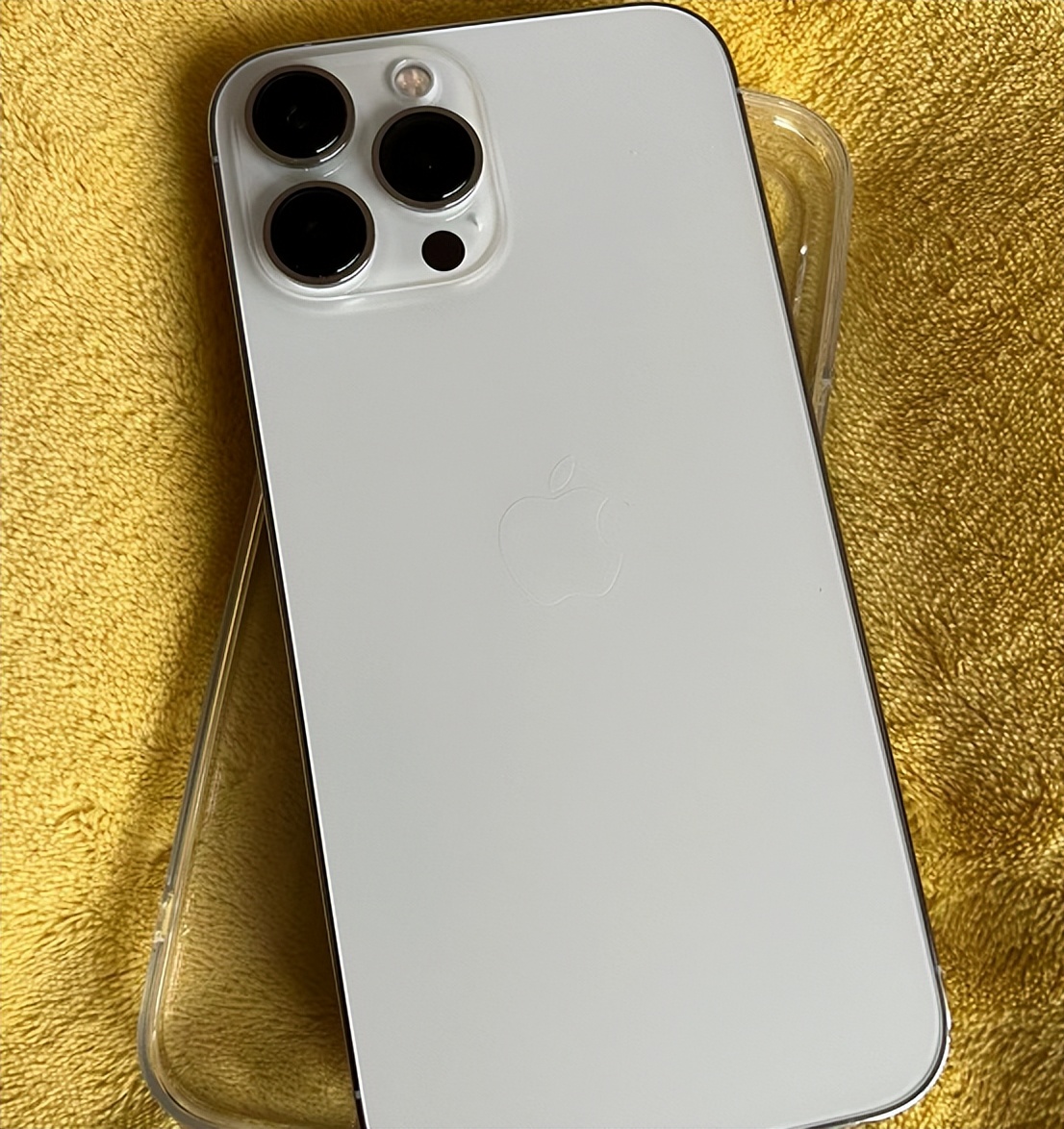 苹果13promax港版和国行的区别,港版iphone13promax今日报价