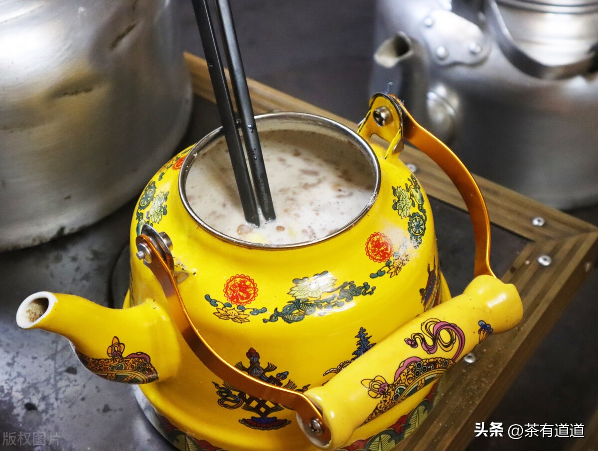 青稞酥油茶，雪域高原上藏族传统茶饮