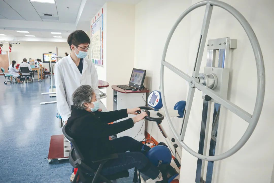 康复治疗脑卒中,康复治疗专家意见