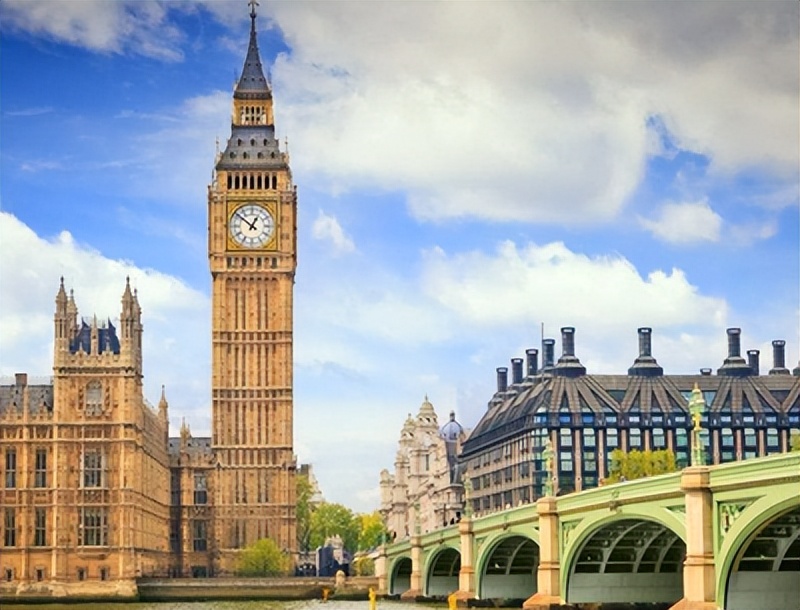 23岁女富豪生活奢靡,黑龙江女首富离婚