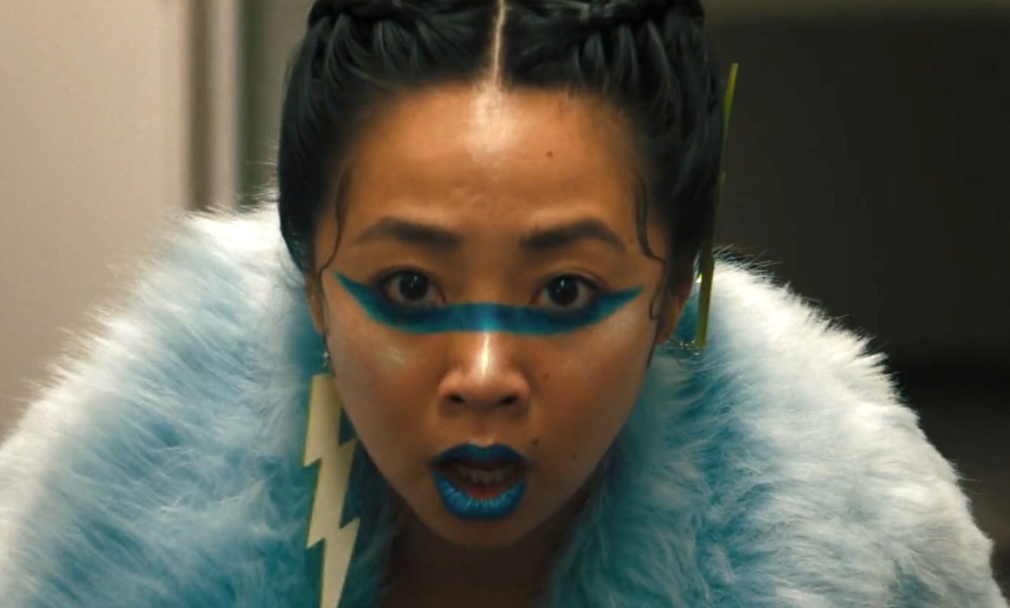 瞬息全宇宙——美国亚裔版的你好，李焕英