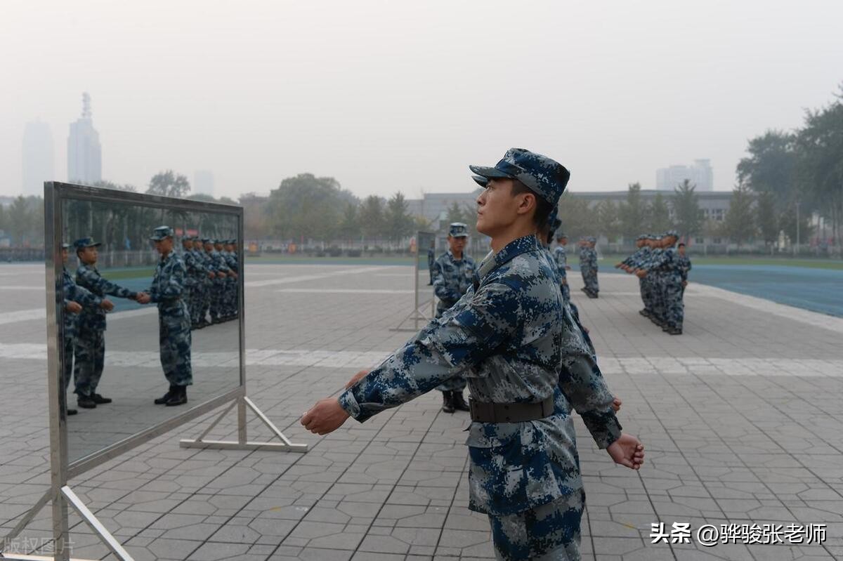大学生成参军入伍主力军，专科生占一大块，在部队收入到底如何？