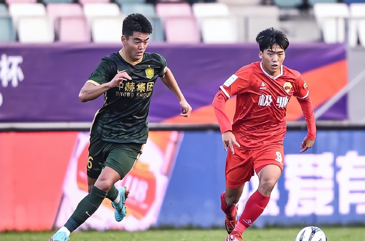 足协杯国安点球引争议完整版,足协杯判罚引爆争议