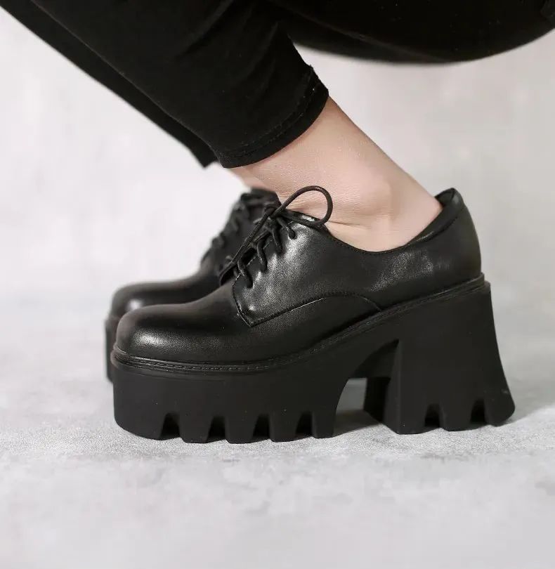 小个子穿什么鞋子更好看显得更高,显高显腿细的鞋推荐