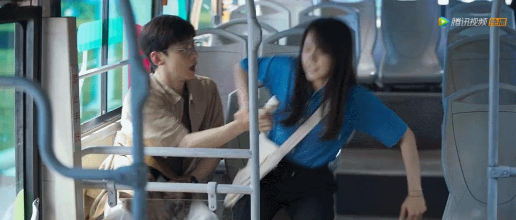 开年第一部爆款国剧，霸屏热搜，被夸黑马，却惹来抄袭争议？