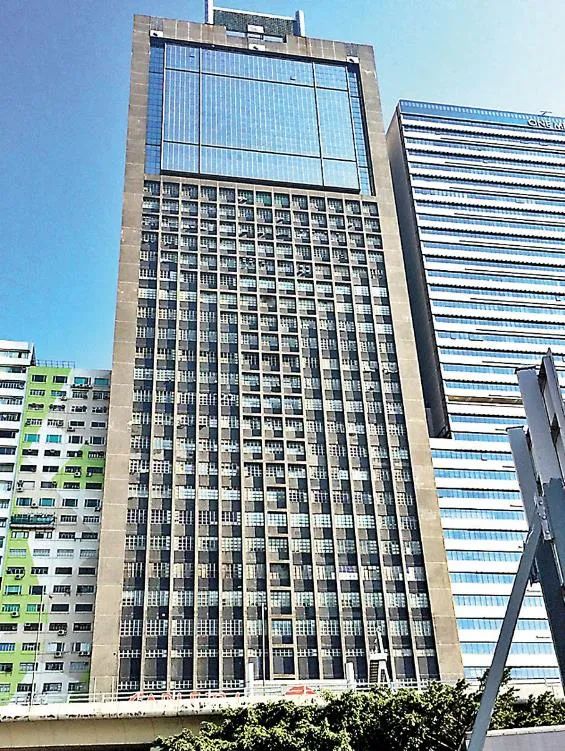 银行世家不染指金融，她是低调的香港“车位天后”，身家35亿美元