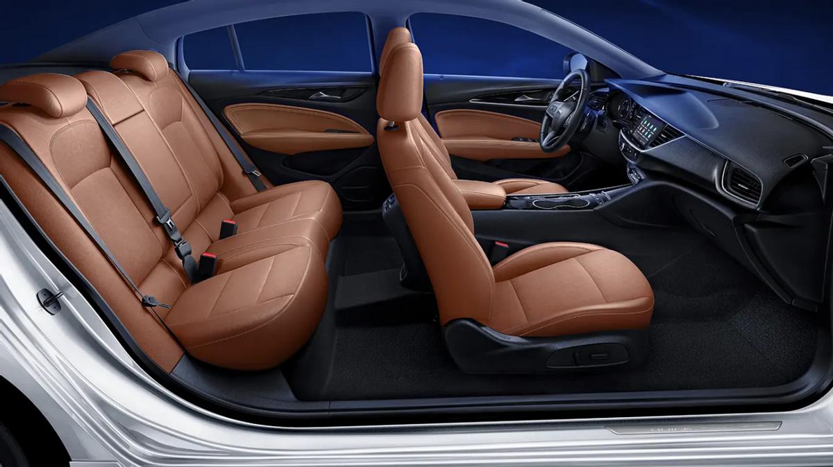 1.5t的别克新君威值不值得买,15万买新君威还是二手君越