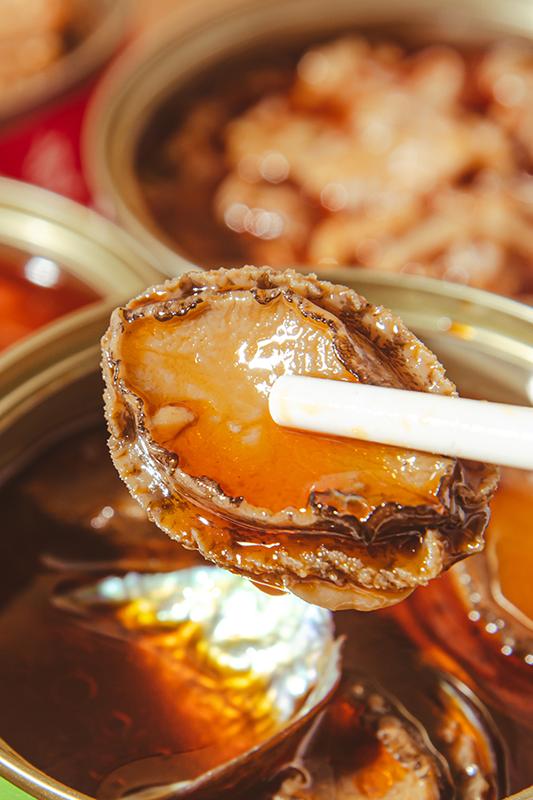 东北特色黄桃罐头有哪些,行走在大连的东北黄桃罐头