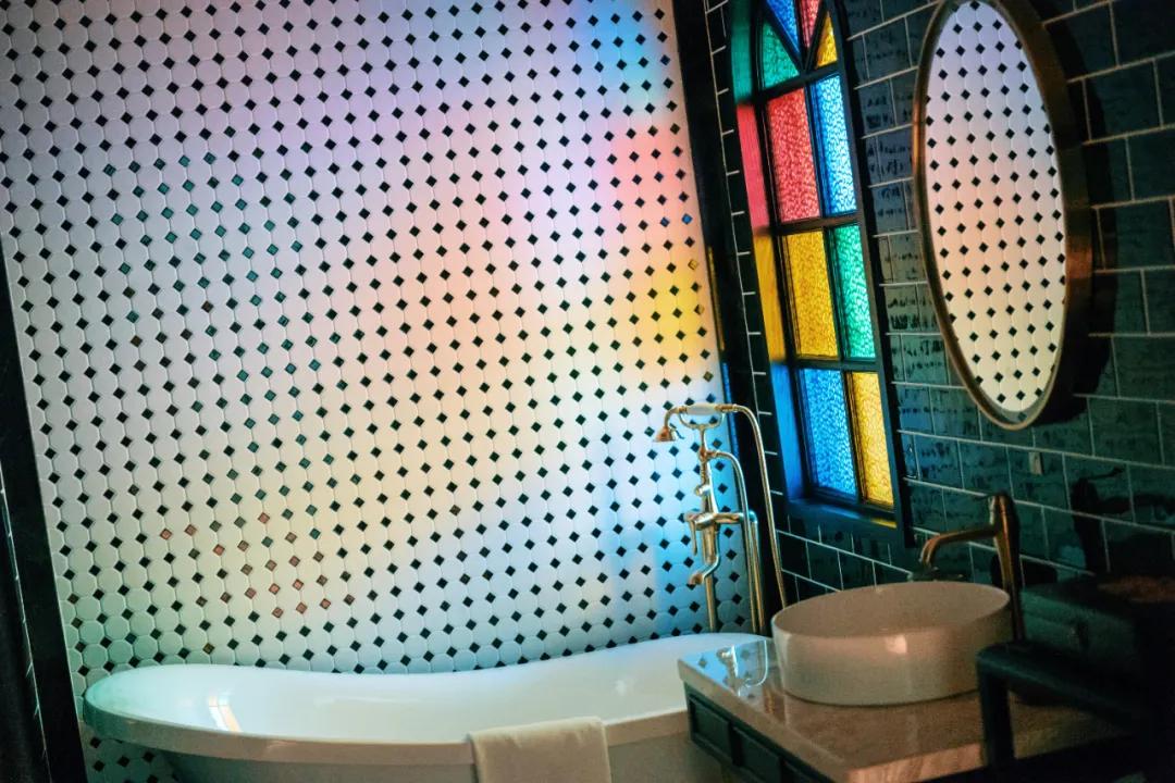 成都住哪里便宜又方便攻略,成都待半个月怎么住最划算