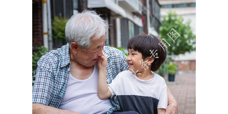 女人难受的时候男人会怎么安慰,女人难受的时候如何安慰