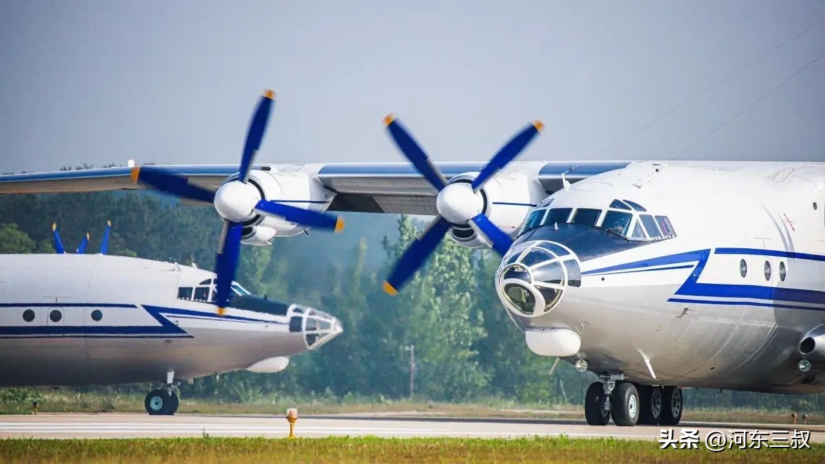 伊尔76民用运输机,伊尔76运20起飞